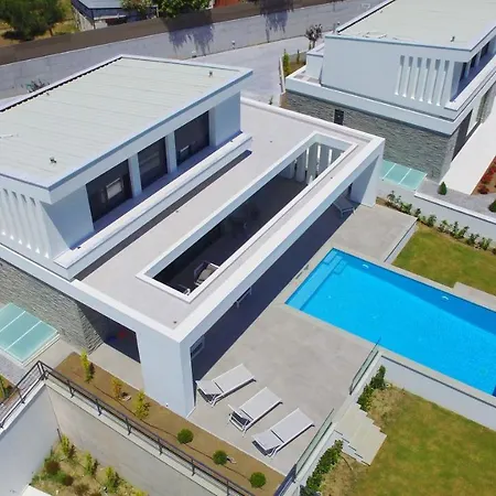 Villas Les Blancs - Private Pool, 5 Bdrms, Panoramic View