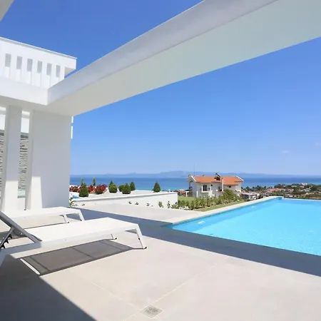Villas Les Blancs - Private Pool, 5 Bdrms, Panoramic View Villa Hanioti
