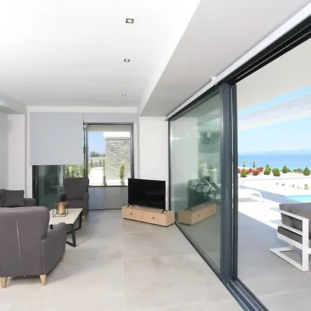 Villas Les Blancs - Private Pool, 5 Bdrms, Panoramic View * Hanioti